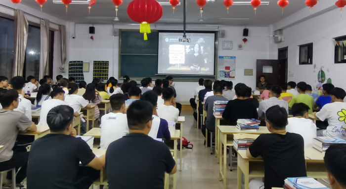 1631789294205606.png 开学第一课2.png